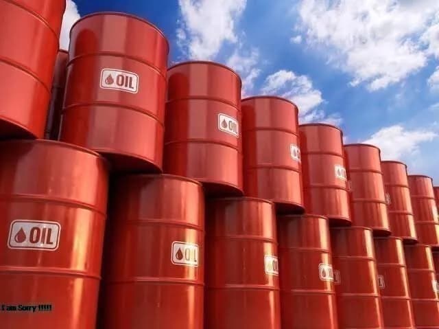 Oil Extends Losses Despite Fed Cuts, Rising Tanker Seizures