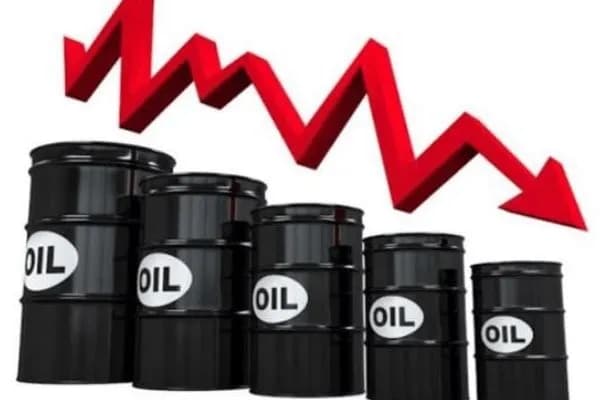 Brent Crude Slumps Below $66 Amidst Depot Prices Decline