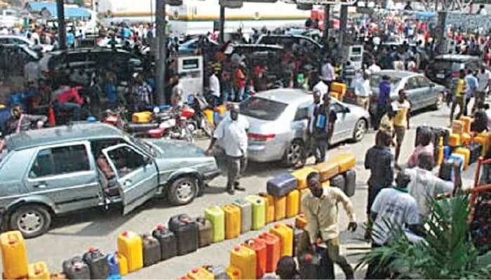 Fuel Queues Return to Filling Stations