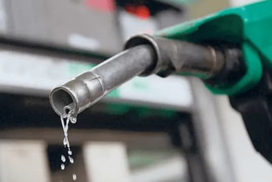 Nigerians Spend ₦1,034.76/L on Average for Petrol as Prices Continue to Drop