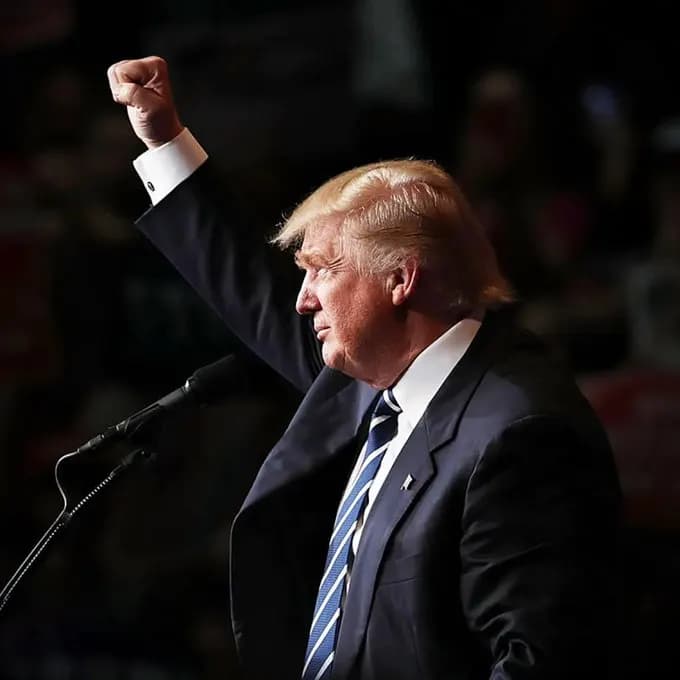 Trump Signals Possible Iran Deal as Conflict Nears Turning Point