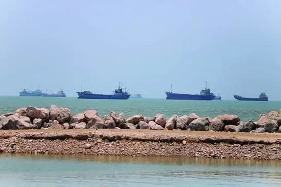 Iran Closes Strait of Hormuz After Israel Strikes Lebanon